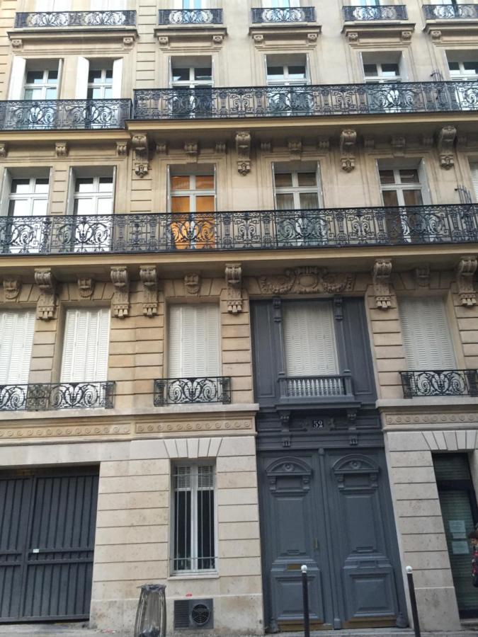 52 Clichy Bed & Breakfast - Chambre D'Hotes Paris Dış mekan fotoğraf