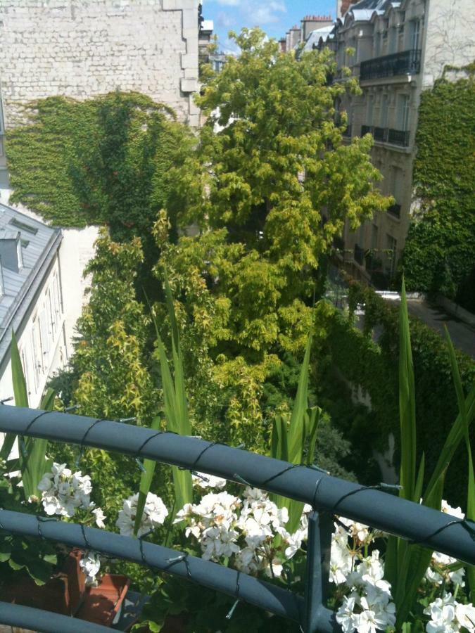 52 Clichy Bed & Breakfast - Chambre D'Hotes Paris Dış mekan fotoğraf