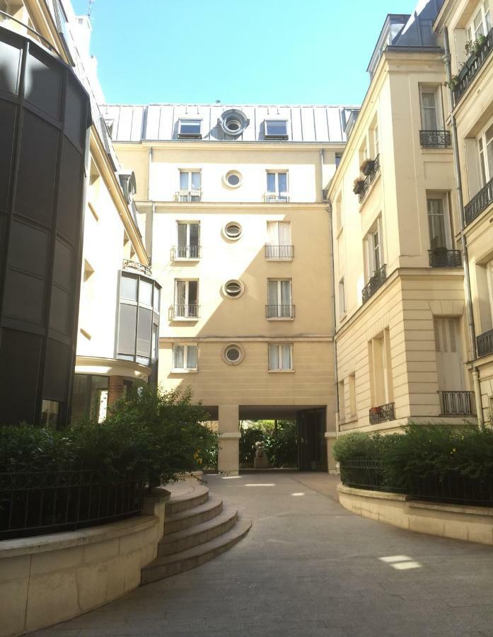 52 Clichy Bed & Breakfast - Chambre D'Hotes Paris Dış mekan fotoğraf
